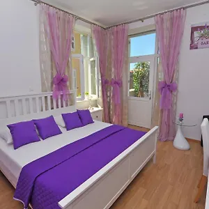 Luxury Nirvana **** Split